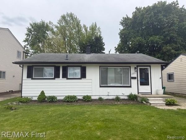 33131 Kathryn Street, Garden City, MI 48135