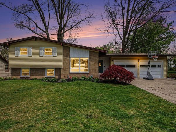 4642 Bonnie Avenue SE, Kentwood, MI 49508
