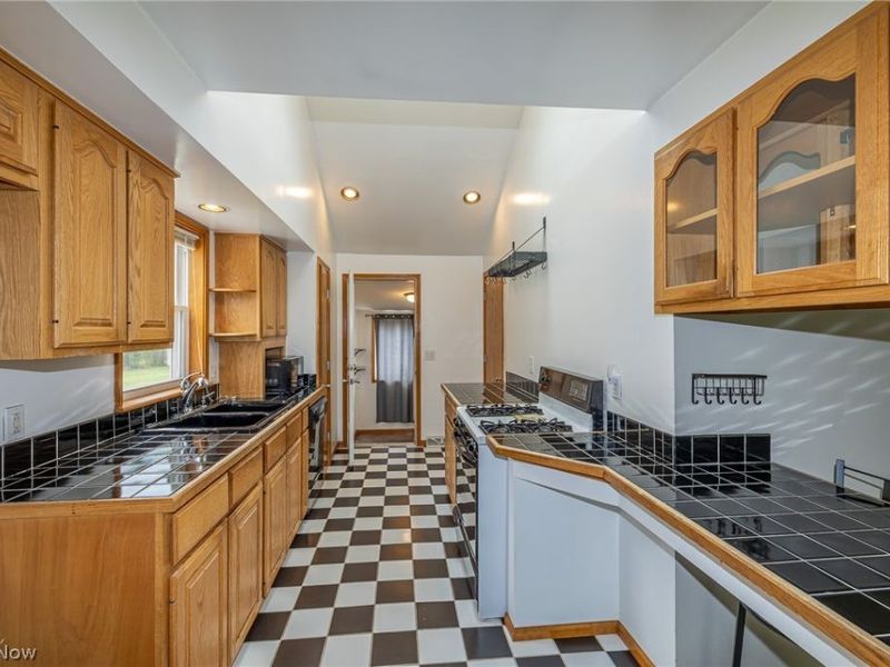 3957 Grafton Road, Brunswick, OH 44212 Photo 9
