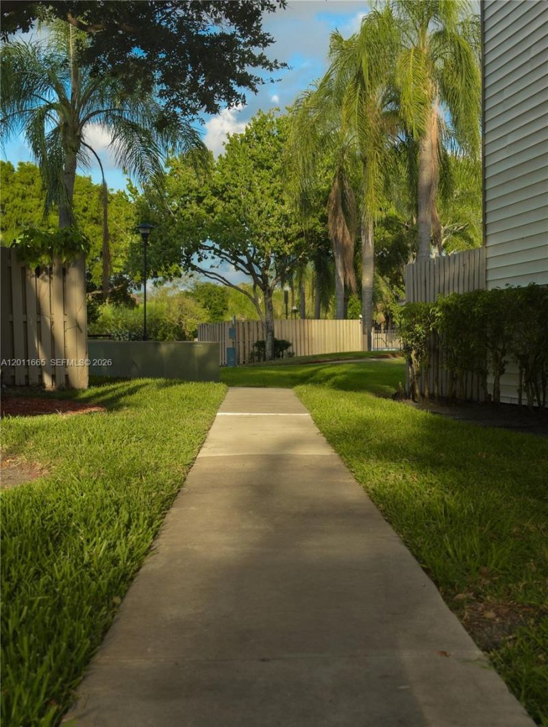 3534 NW 98th Ter , Sunrise, FL 33351 Photo