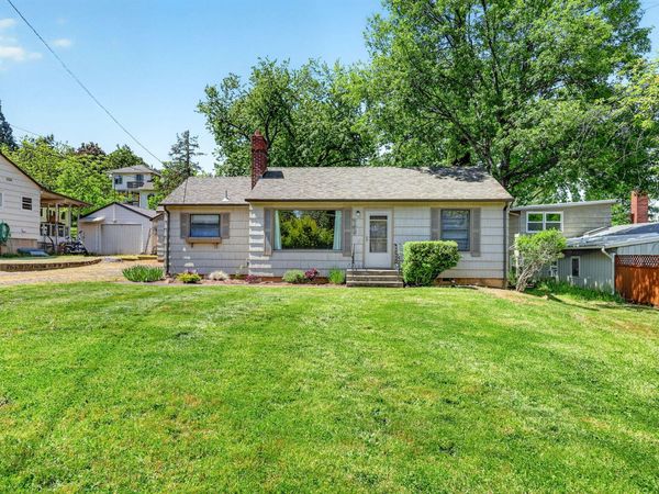 755 Walker Avenue, Ashland, OR 97520