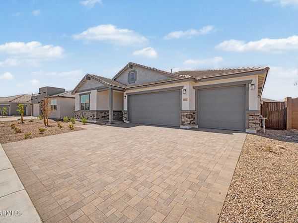 18457 W COCOPAH Street, Goodyear, AZ 85338