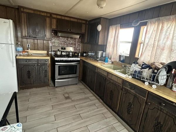 442 Meadowlake Road , Los Lunas, NM 87031