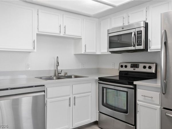 1409 Cinder Rock Drive , Unit 102, Las Vegas, NV 89128