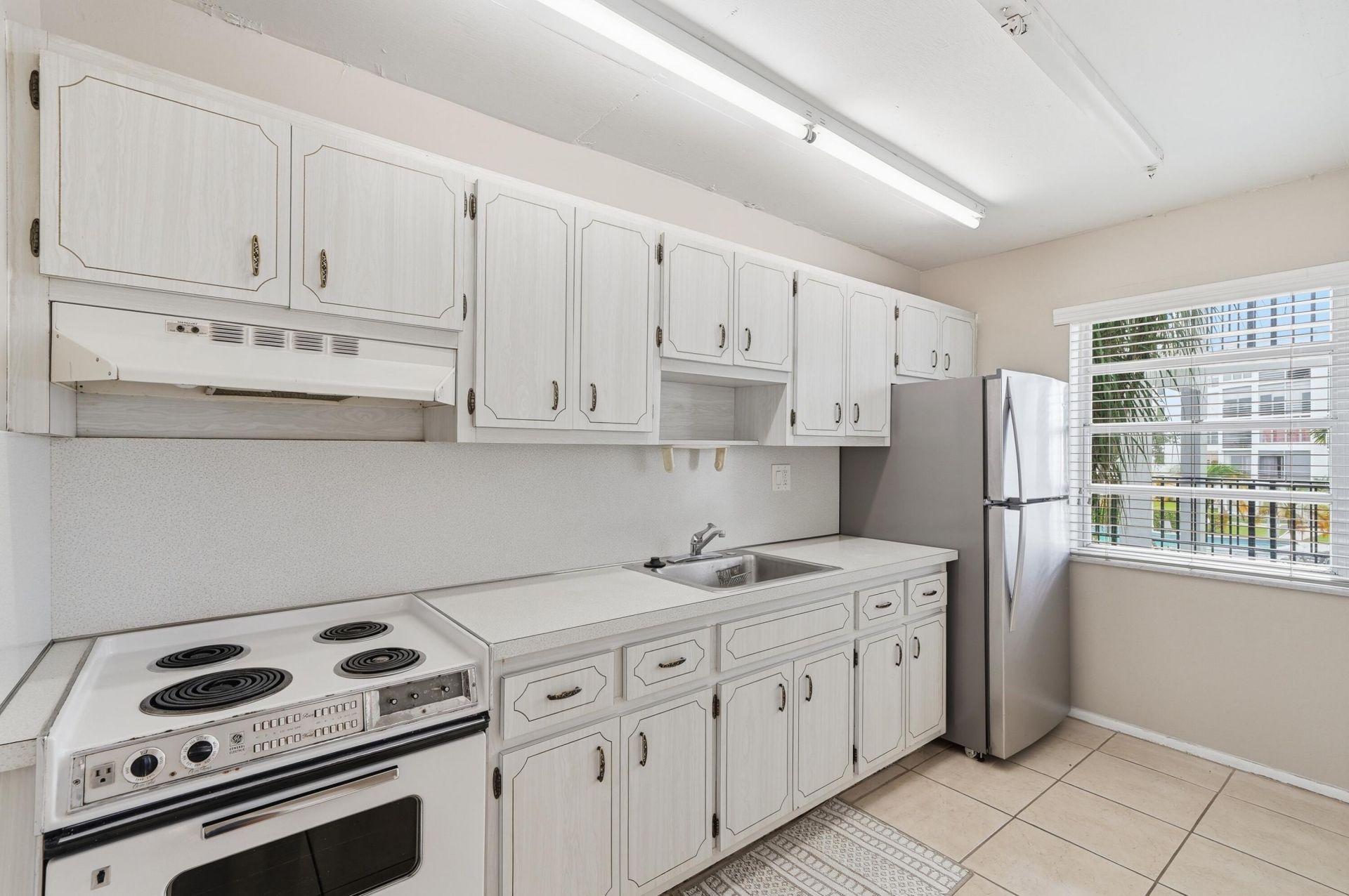 6903 Cypress Road, Unit B24, Plantation, FL 33317 Photo