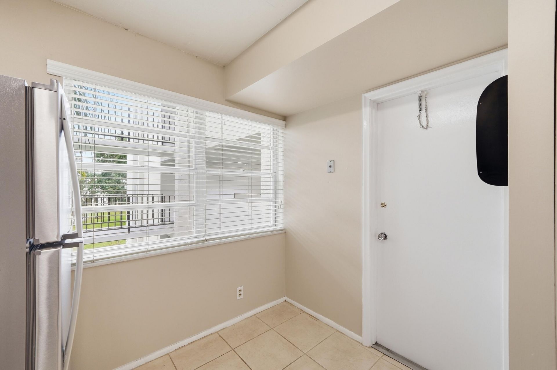 6903 Cypress Road, Unit B24, Plantation, FL 33317 Photo