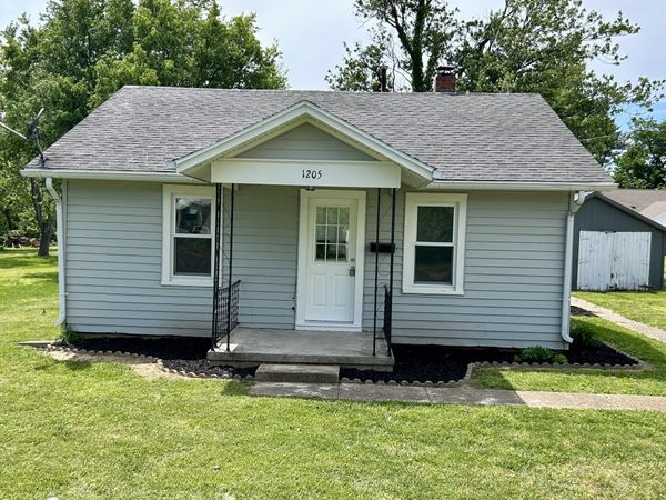 1205 Julia Avenue, Mountain Grove, MO 65711