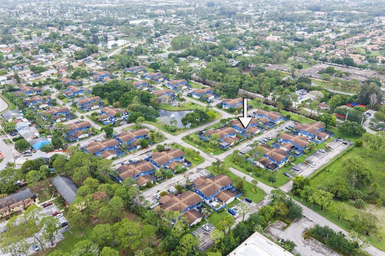 4582 Holly Lake Dr, Lake Worth, FL 33463 Photo
