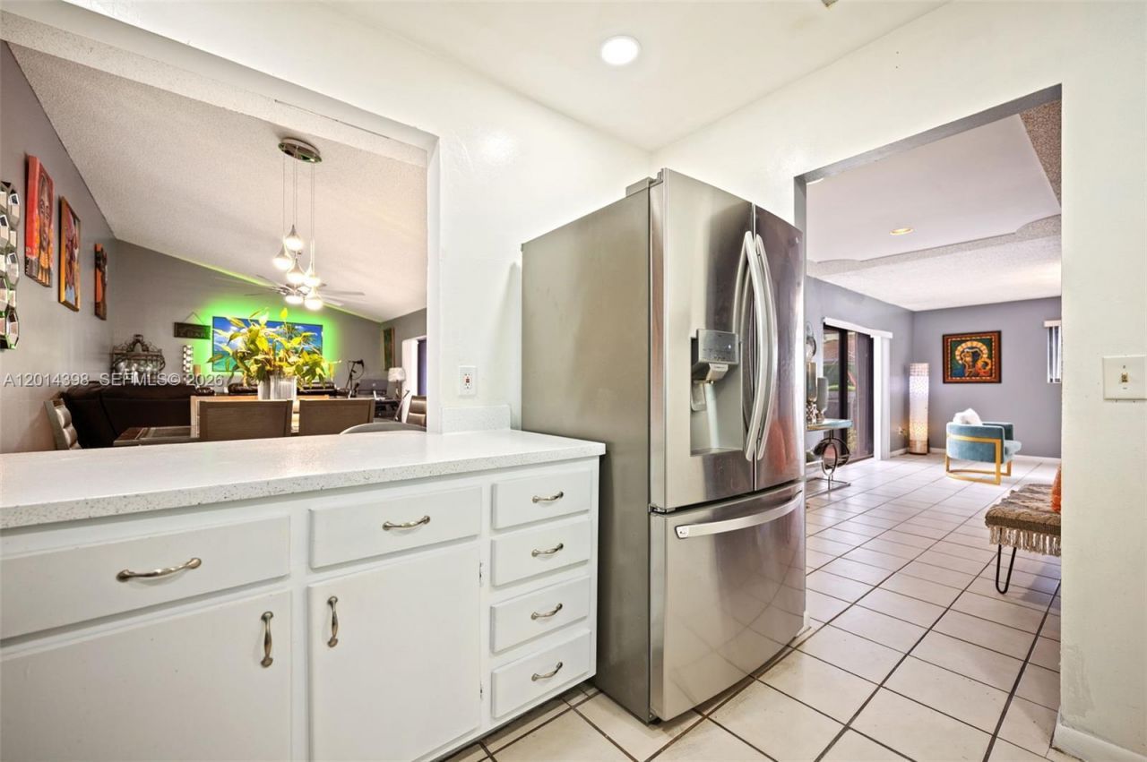 4582 Holly Lake Dr, Lake Worth, FL 33463 Photo