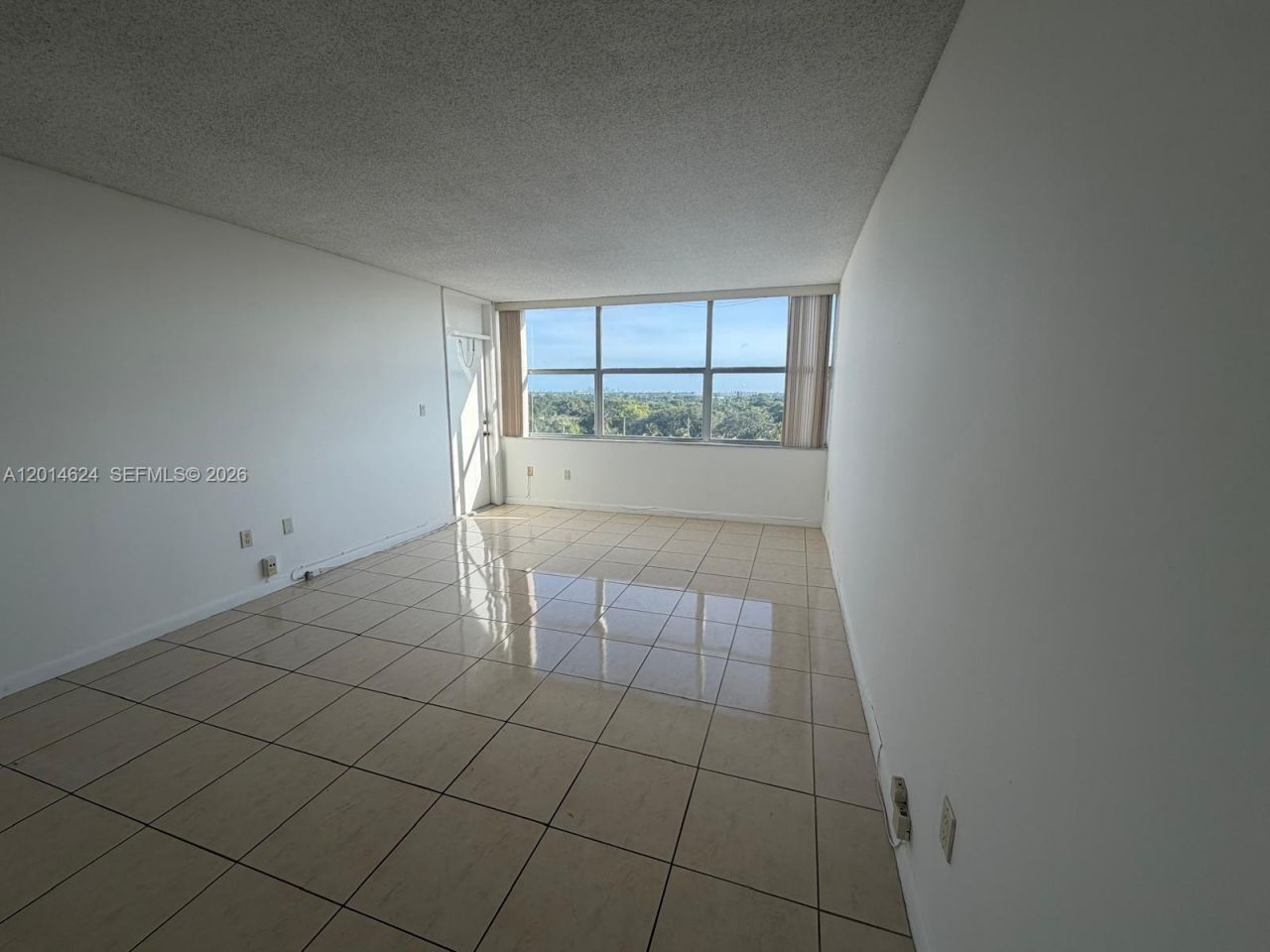1200 NE Miami Gardens Dr, Unit 905W, Miami, FL 33179 Photo