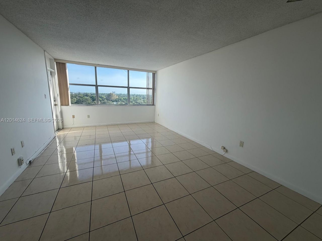 1200 NE Miami Gardens Dr, Unit 905W, Miami, FL 33179 Photo