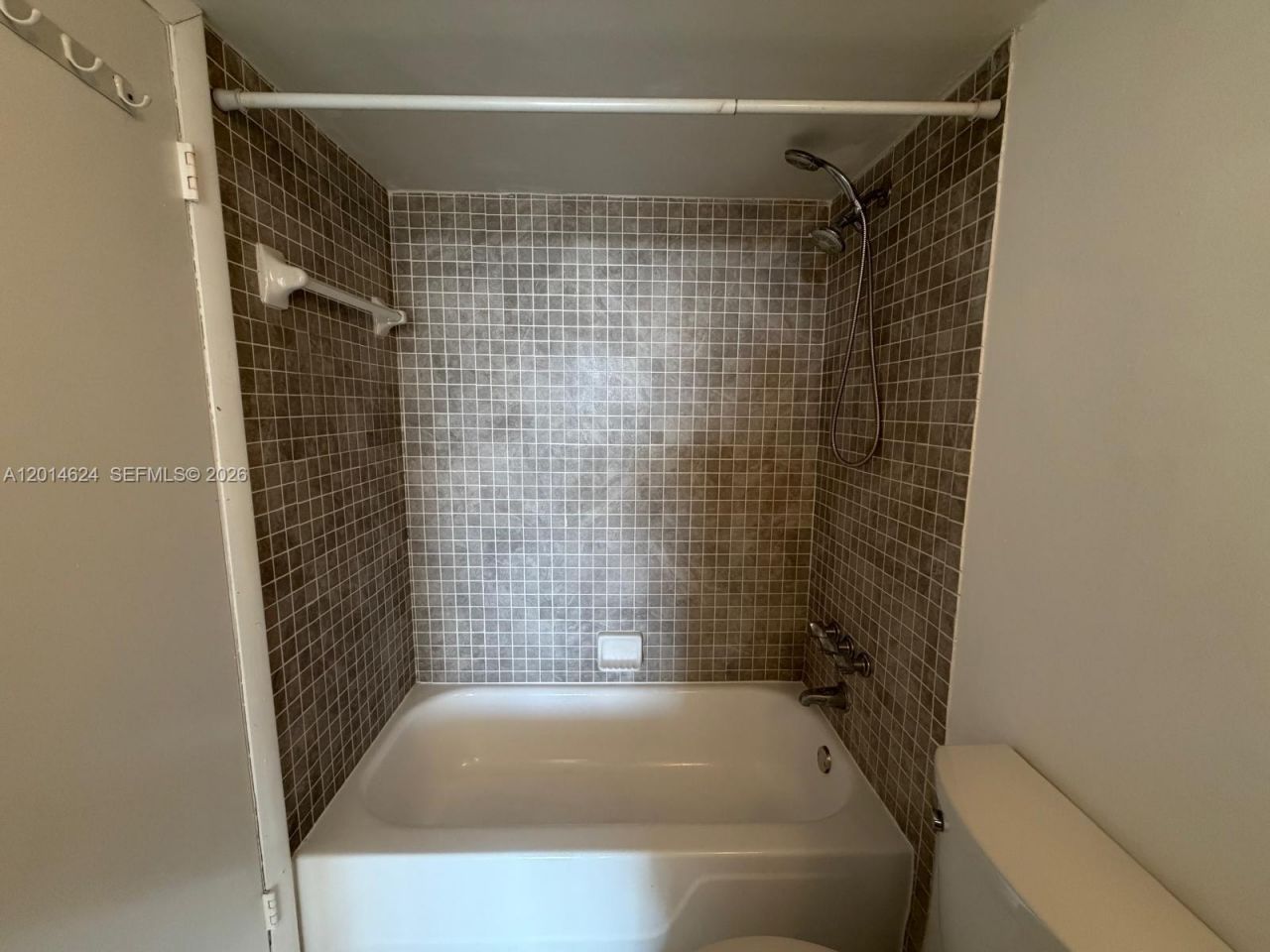 1200 NE Miami Gardens Dr, Unit 905W, Miami, FL 33179 Photo