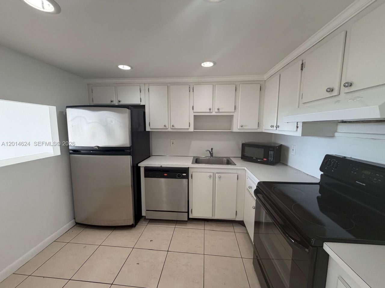 1200 NE Miami Gardens Dr, Unit 905W, Miami, FL 33179 Photo