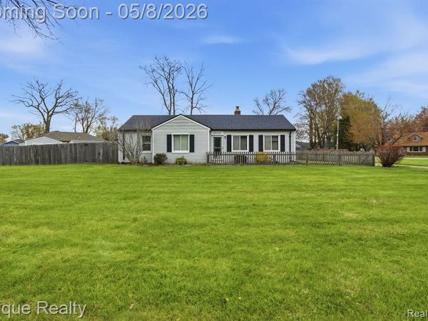 53100 Washington Street , New Baltimore, MI 48047
