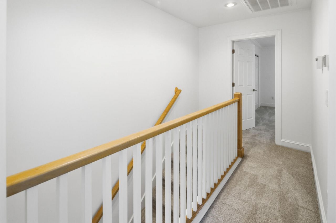 321 Lapwing Lane Photo 24