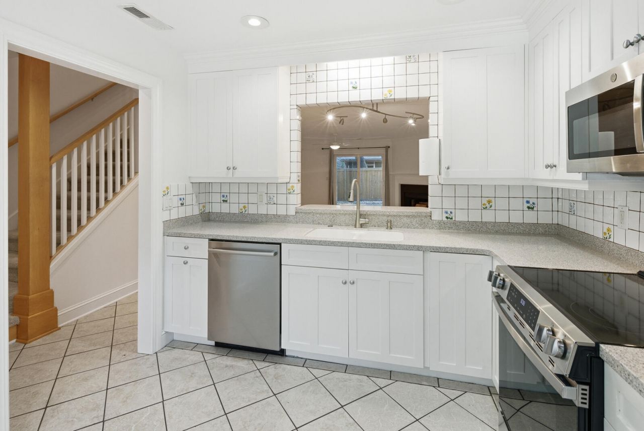 321 Lapwing Lane Photo 9
