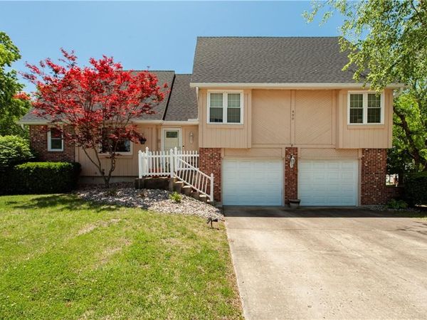 400 N Persimmon Drive, Olathe, KS 66061
