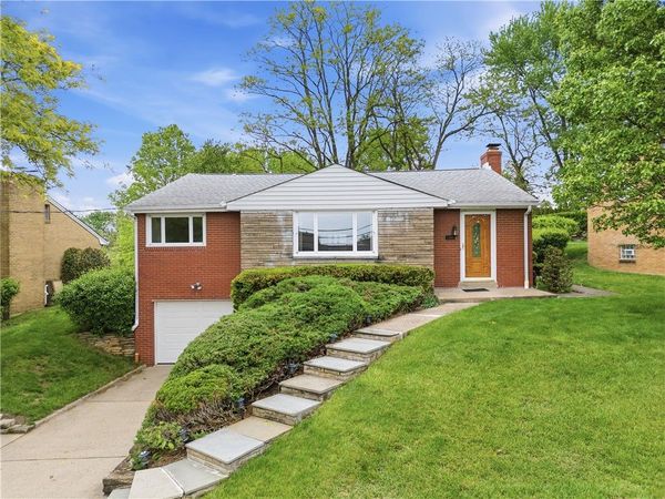 1360 Blue Jay Dr , Pittsburgh, PA 15243