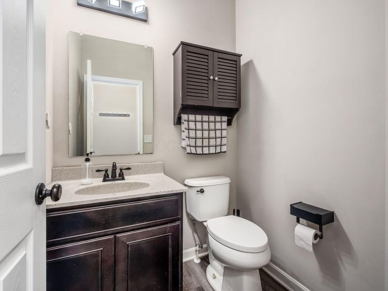 4 May Avenue, Ashville, OH 43103 Photo 17