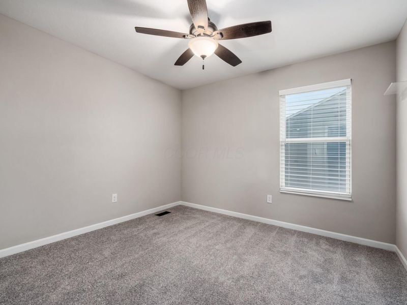 4 May Avenue, Ashville, OH 43103 Photo 18