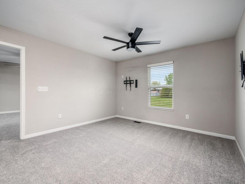 4 May Avenue, Ashville, OH 43103 Photo 25