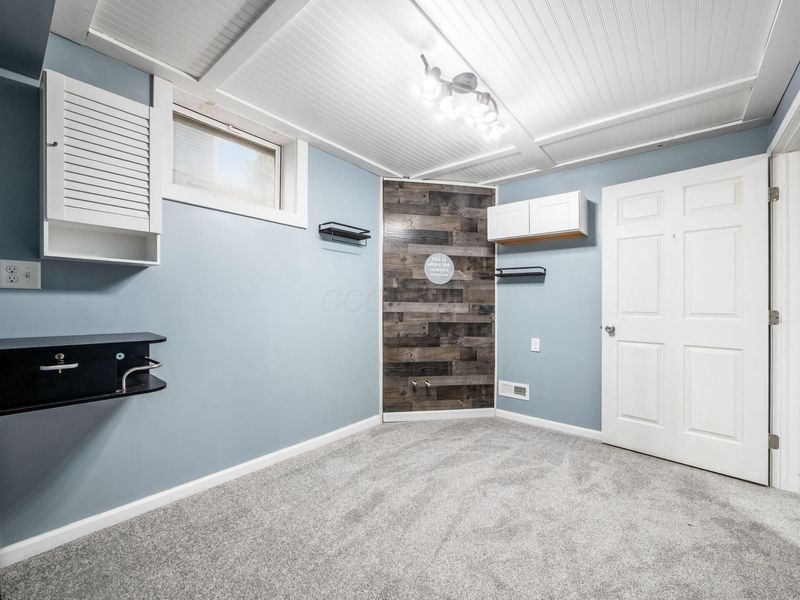 4 May Avenue, Ashville, OH 43103 Photo 36