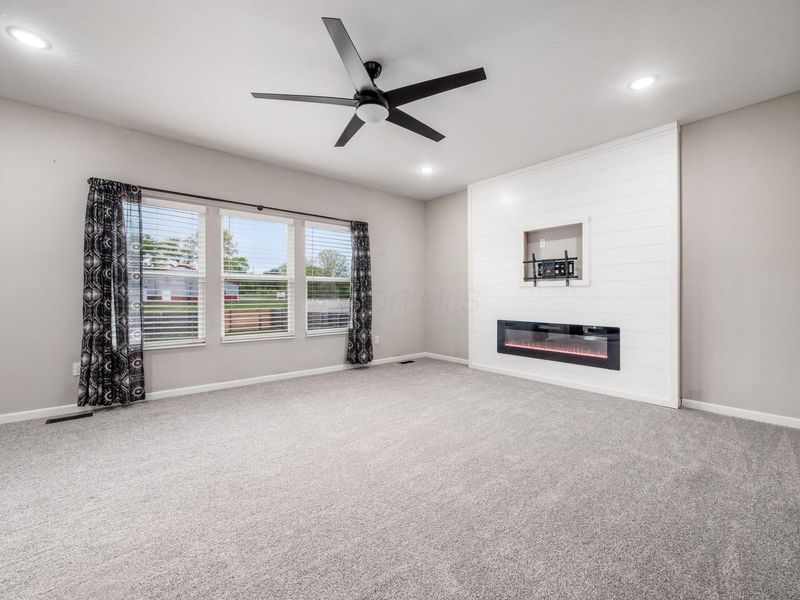 4 May Avenue, Ashville, OH 43103 Photo 9