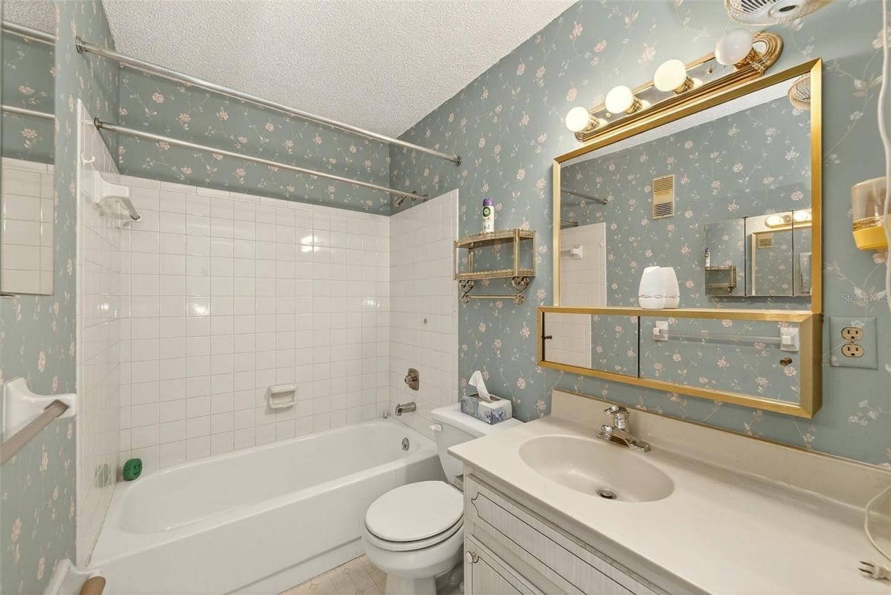 7951 58th Avenue N, Unit 208, Saint Petersburg, FL 33709 Photo