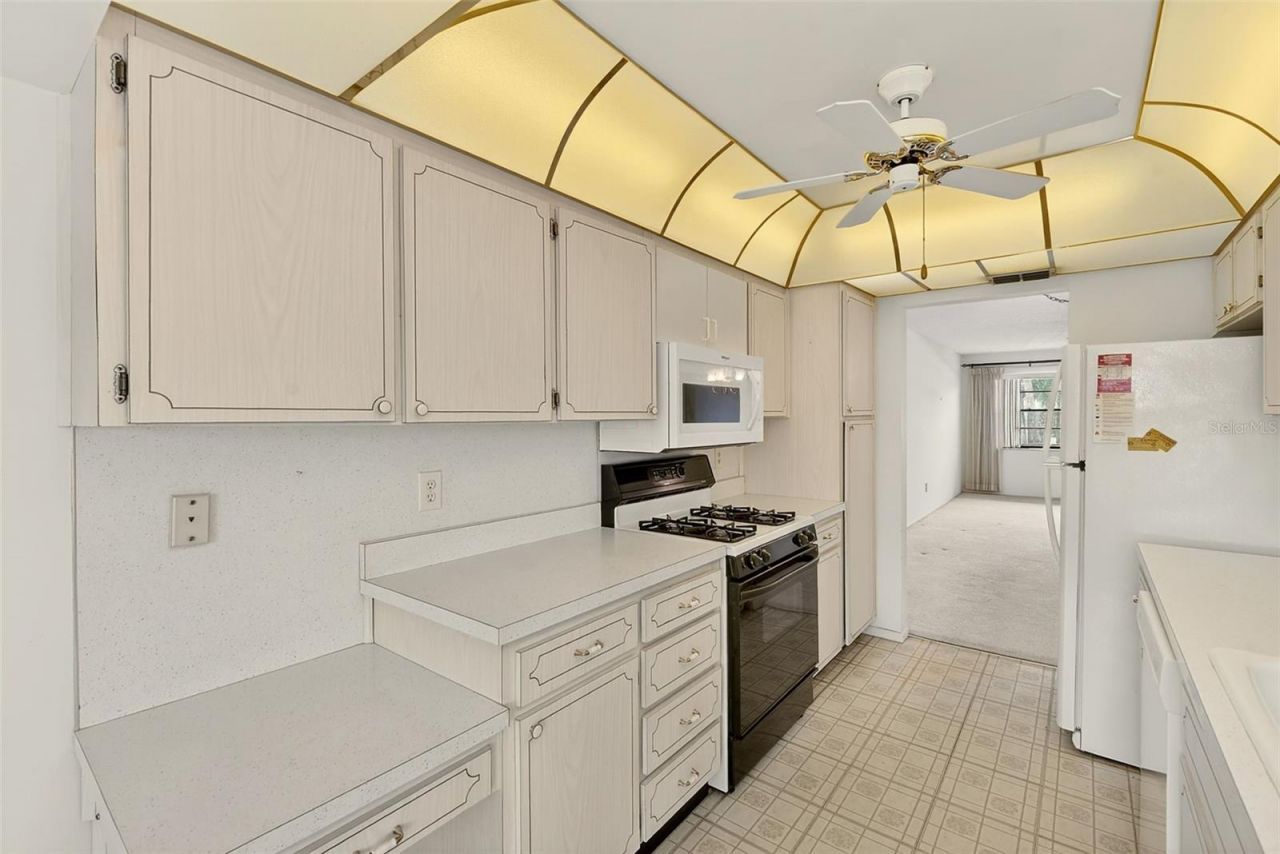 7951 58th Avenue N, Unit 208, Saint Petersburg, FL 33709 Photo