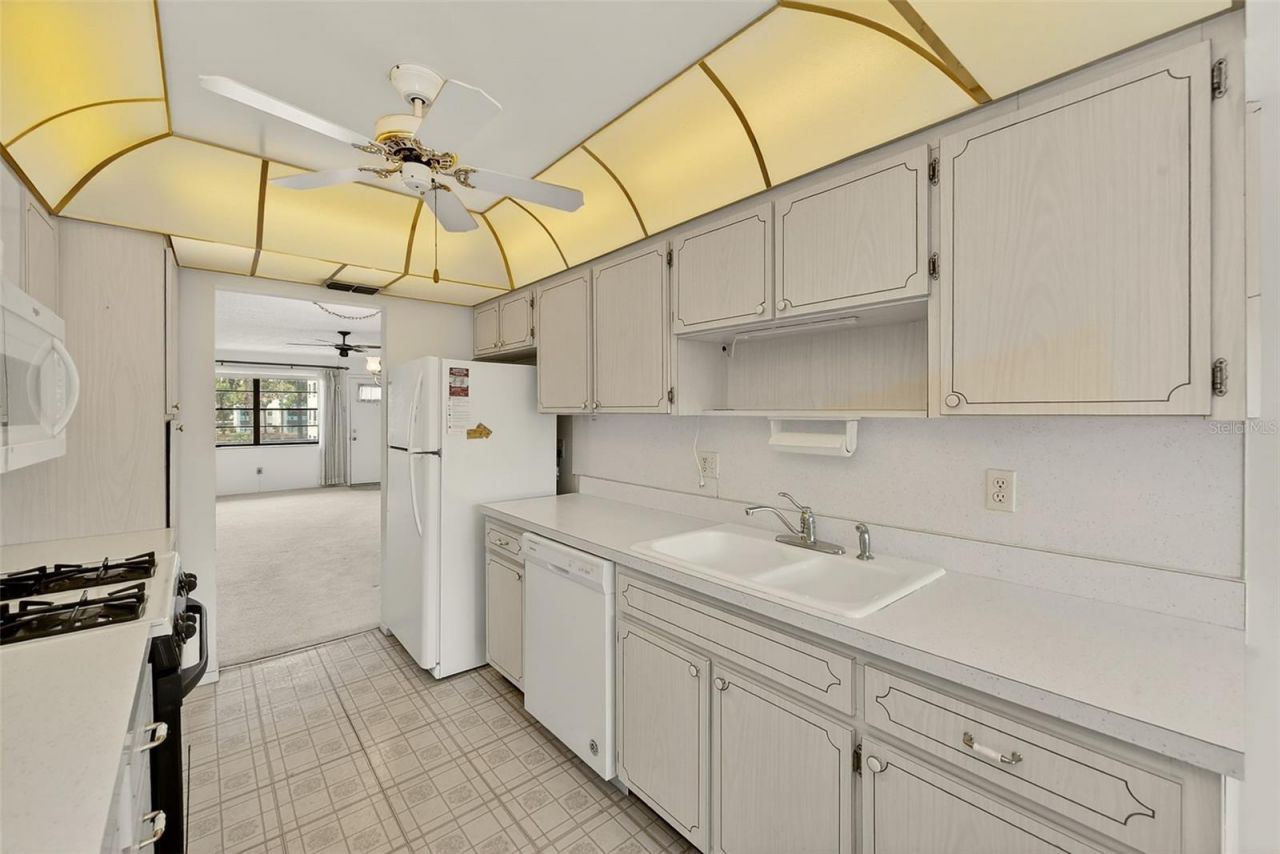 7951 58th Avenue N, Unit 208, Saint Petersburg, FL 33709 Photo