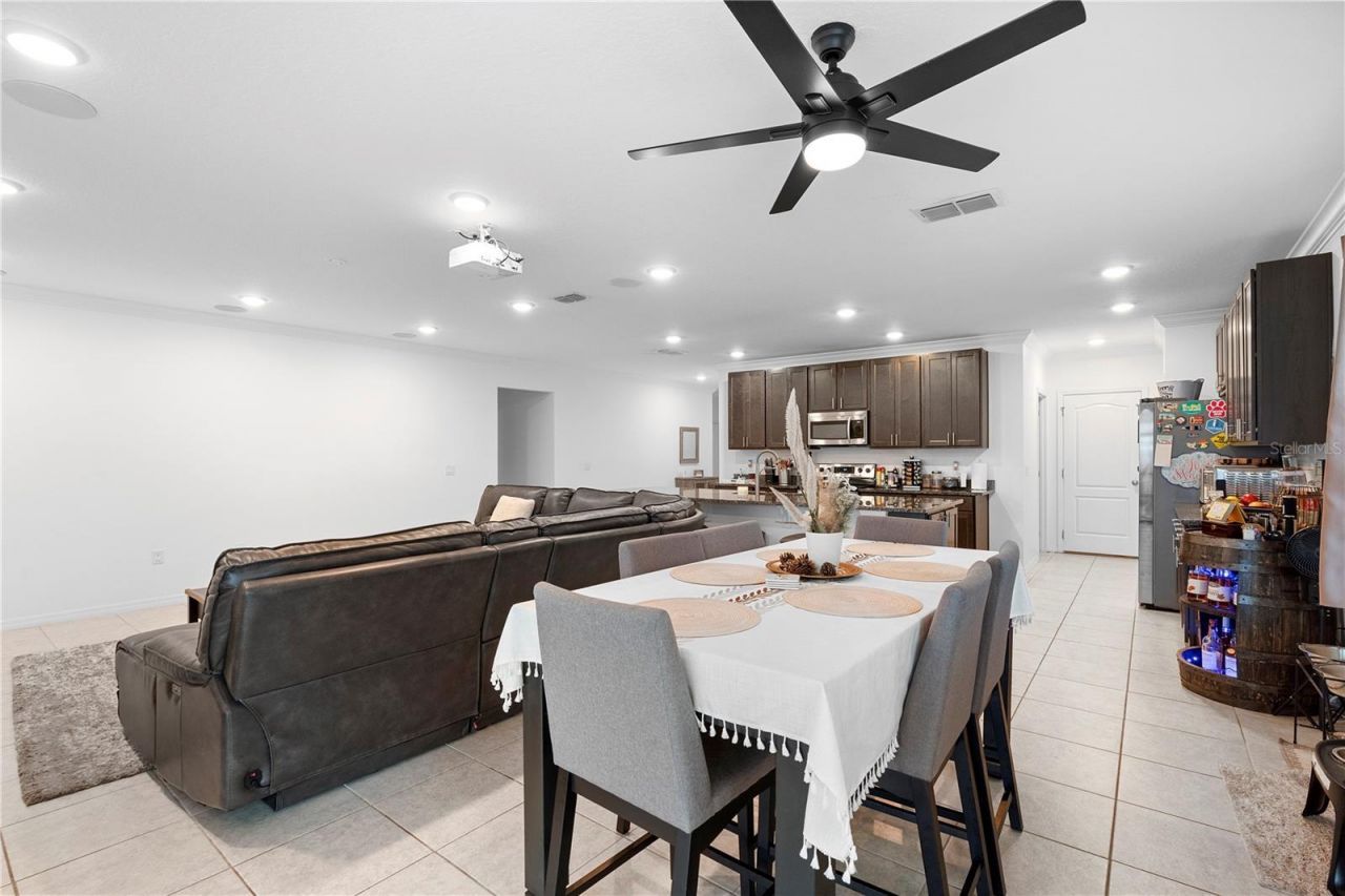 164 E Fiesta Key Loop , Deland, FL 32720 Photo