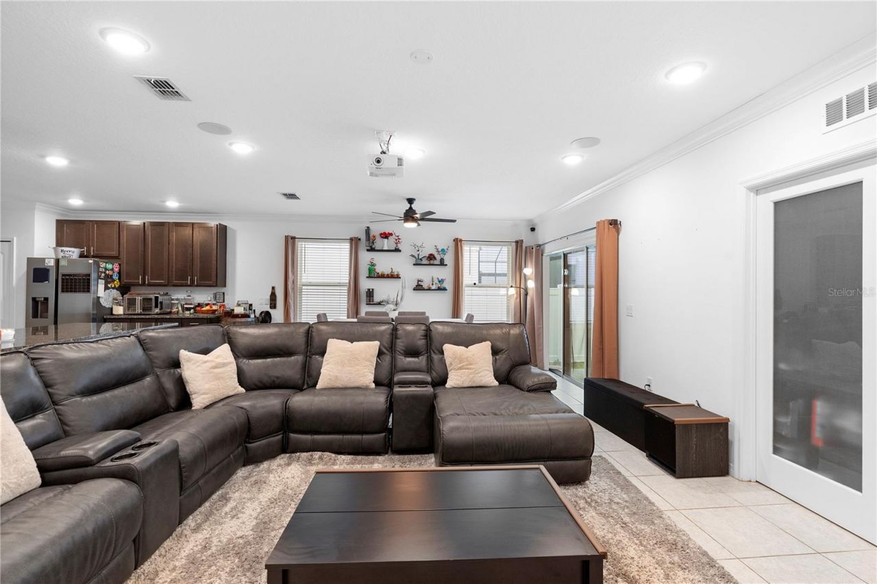 164 E Fiesta Key Loop , Deland, FL 32720 Photo