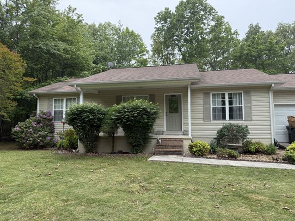 9044 Weketa Dr , Crossville, TN 38572