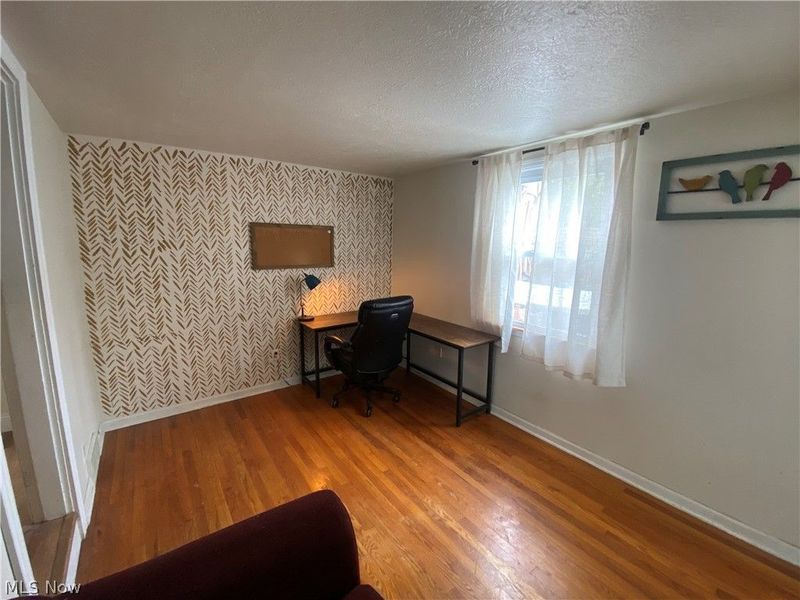 355 E Dresden Avenue, Akron, OH 44301 Photo 12