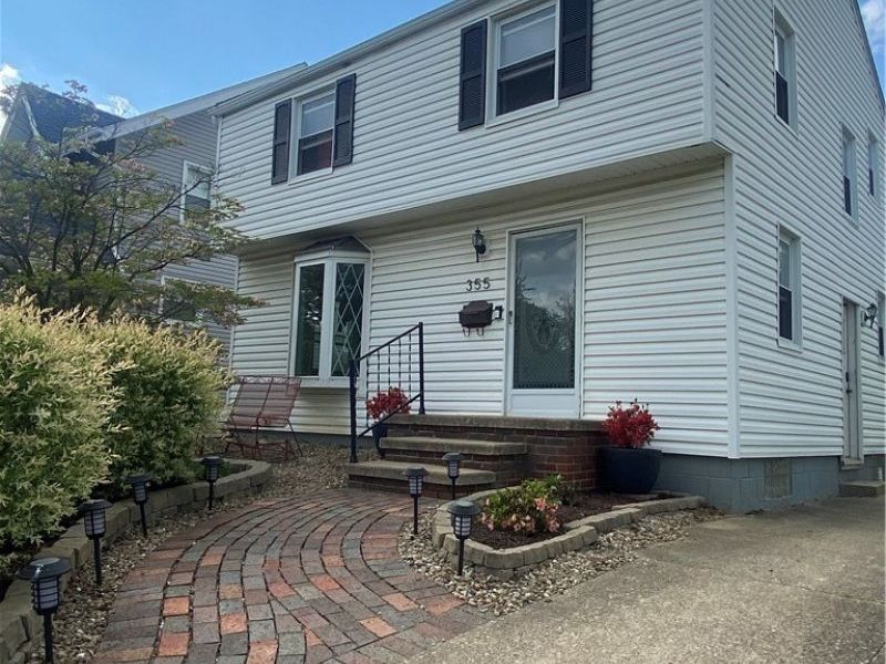 355 E Dresden Avenue, Akron, OH 44301 Photo 2