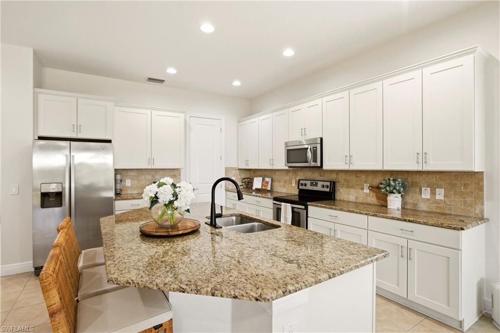 10604 Essex Square Blvd, Fort Myers, FL 33913 Photo