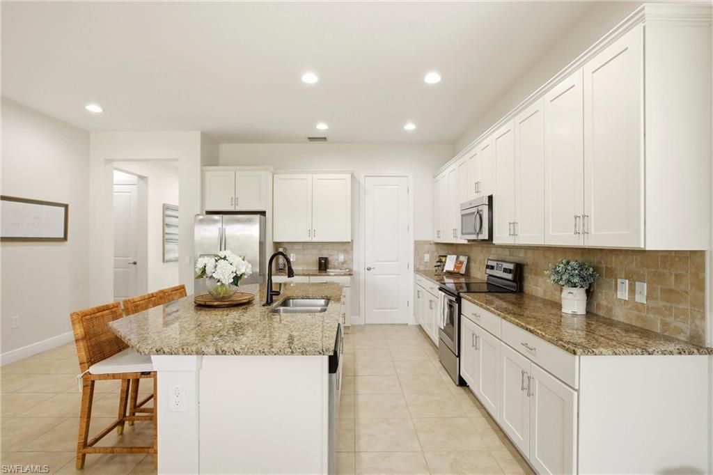 10604 Essex Square Blvd, Fort Myers, FL 33913 Photo