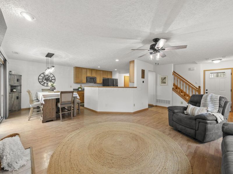 3424 Omega Drive, Columbus, OH 43231 Photo 4