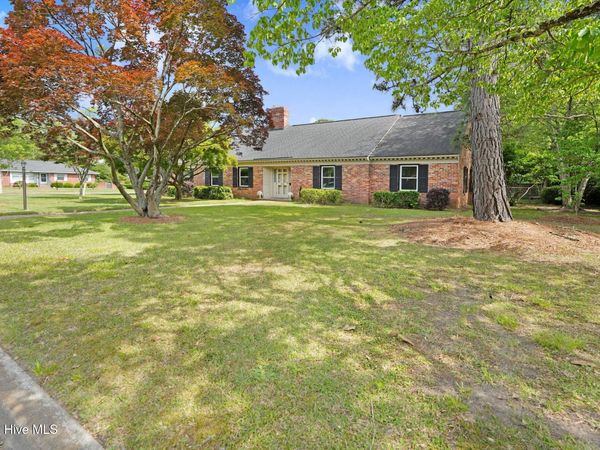 1000 Westminster Lane, Kinston, NC 28501