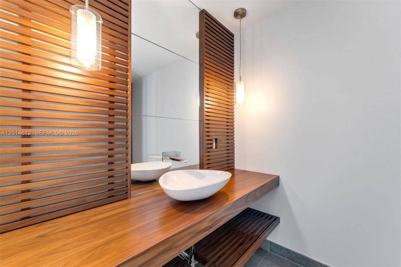 5959 Collins Ave , Unit 1001, Miami Beach, FL 33140 Photo