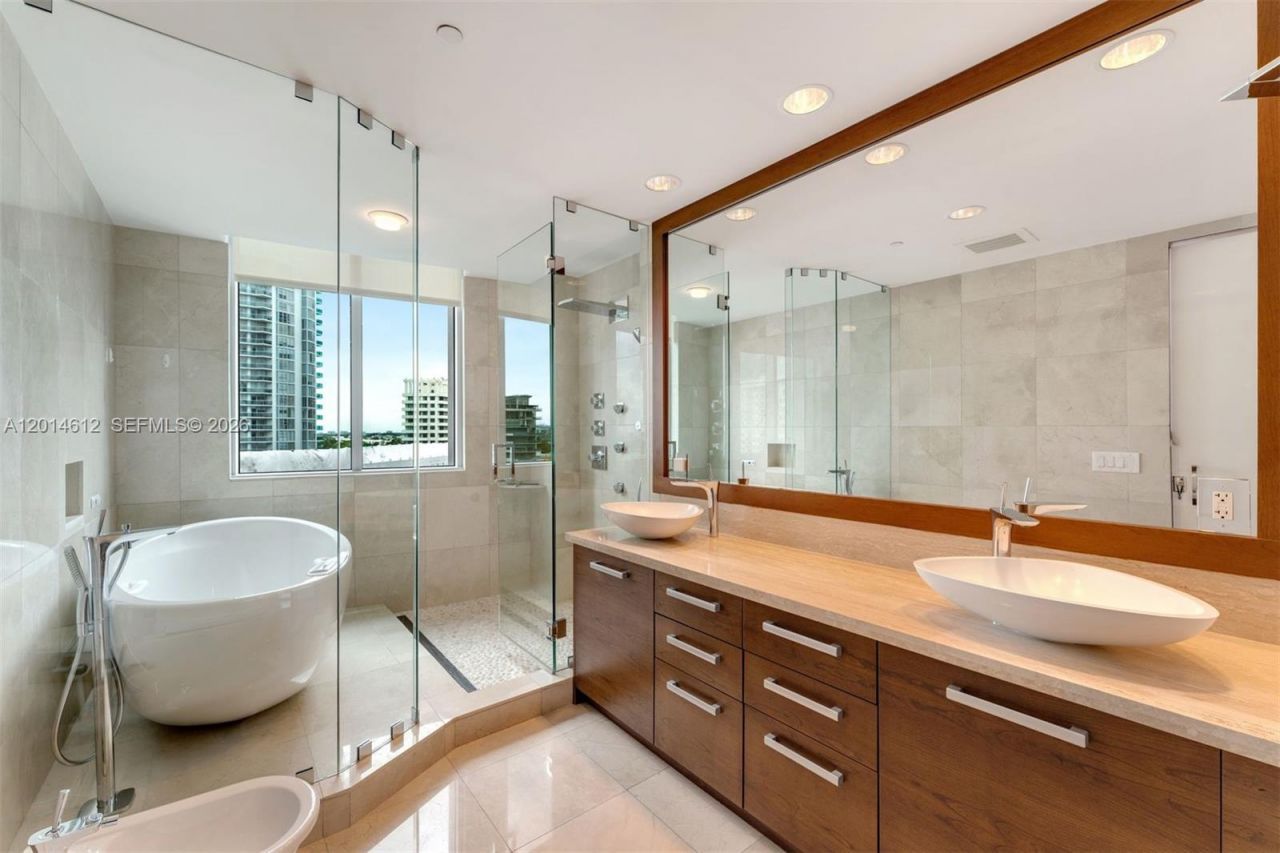5959 Collins Ave , Unit 1001, Miami Beach, FL 33140 Photo