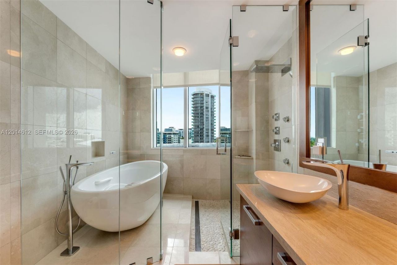 5959 Collins Ave , Unit 1001, Miami Beach, FL 33140 Photo
