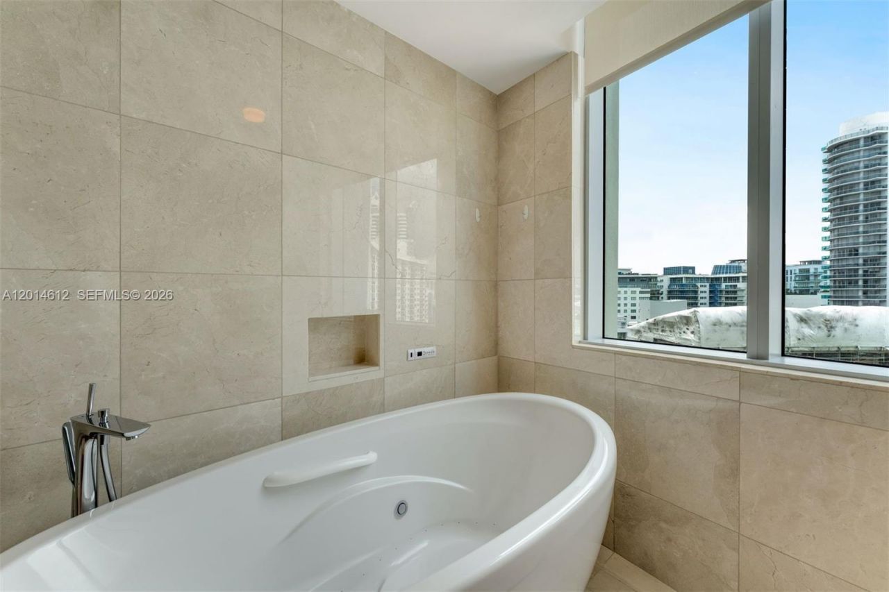5959 Collins Ave , Unit 1001, Miami Beach, FL 33140 Photo