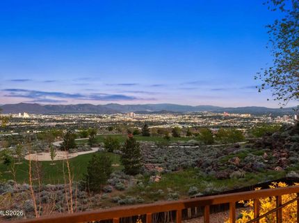 998 S University Park Loop, Reno, NV 89512 Photo