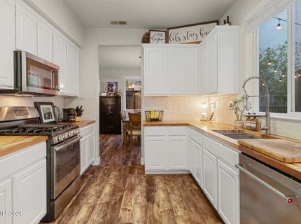 998 S University Park Loop, Reno, NV 89512 Photo