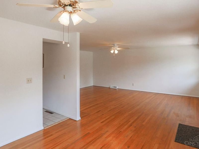 8613 Brent Drive, Springfield Twp., OH 45231 Photo 11