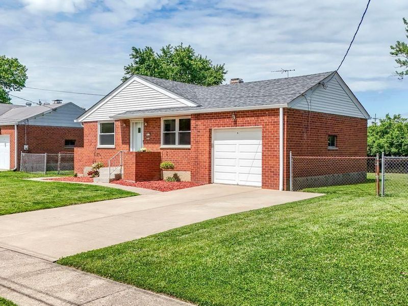 8613 Brent Drive, Springfield Twp., OH 45231 Photo 2