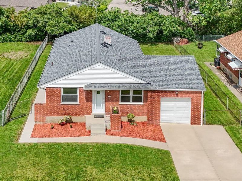 8613 Brent Drive, Springfield Twp., OH 45231 Photo 3