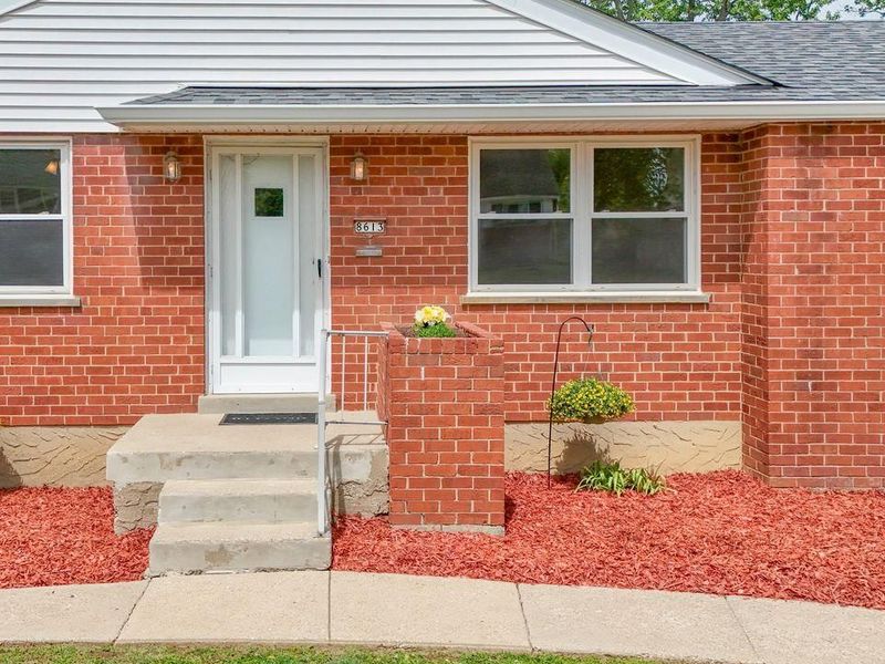 8613 Brent Drive, Springfield Twp., OH 45231 Photo 4