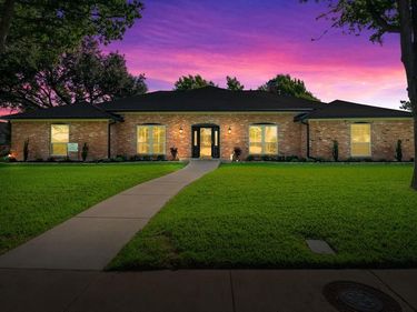 16214 Spring Creek Road, Dallas, TX 75248
